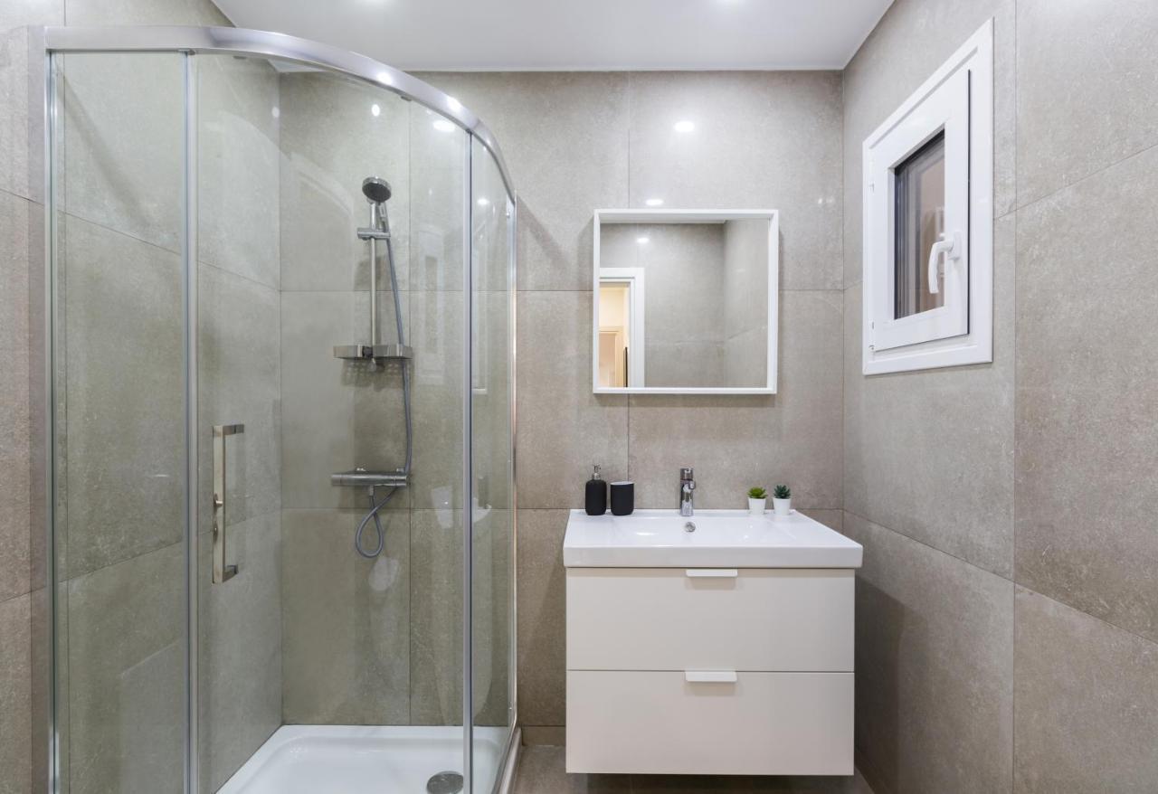 Effie'S Cozy Beach Front Apartment Rethymno  Bagian luar foto